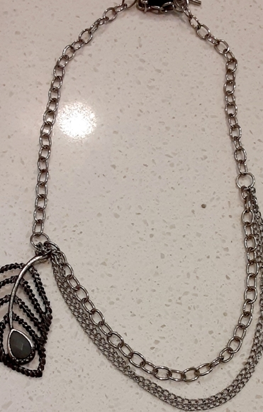 Gray Peacock feather layered necklace - Picture 1 of 2